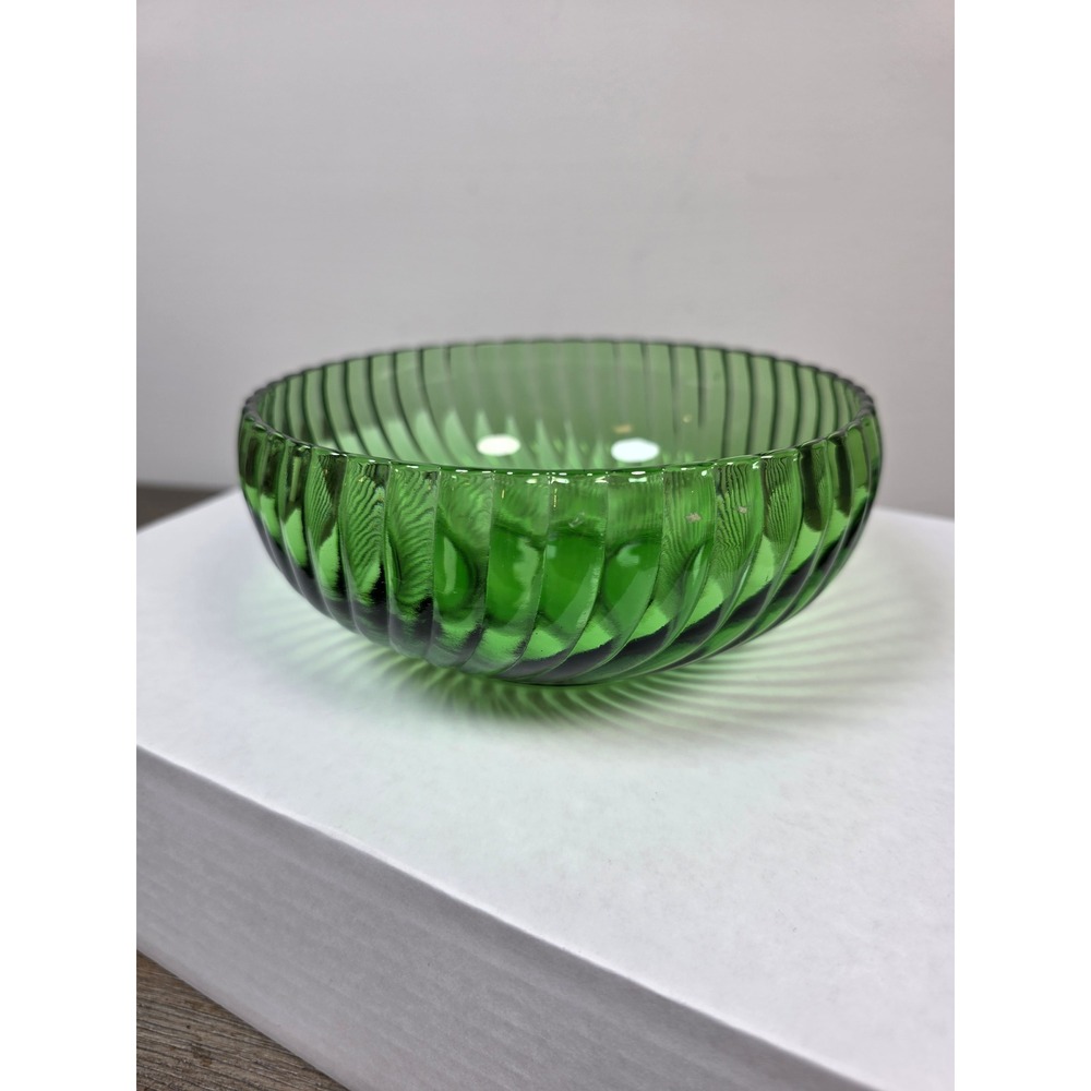 Vintage Mid Century Emerald Green Glass Serving Candy Bowl Spiral Swirl 6.5"